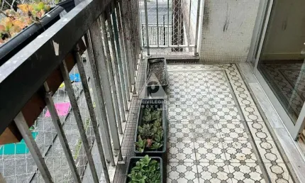 106m², cosme velho, duplex com varanda, 2 quartos, 2 vagas