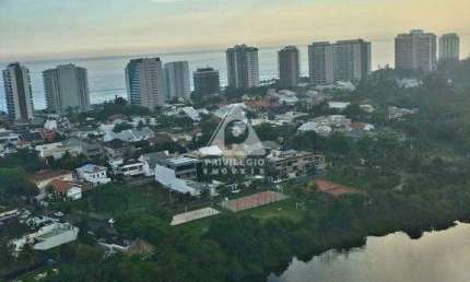 Apartamento com 1 quarto, vaga de garagem e vista mar na Barra da Tijuca