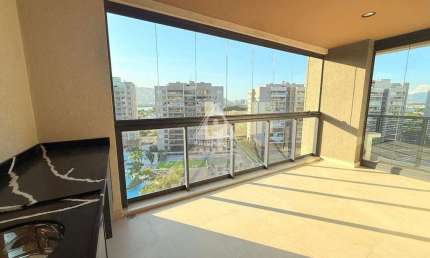 3 QUARTOS, 2 VAGAS, VARANDA GOURMET E LAZER COMPLETO NA BARRA DA TIJUCA