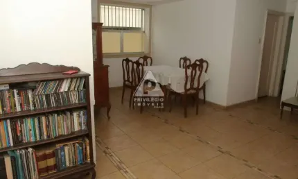 Ótima oportunidade no cosme velho : 2 quartos e 1 suíte