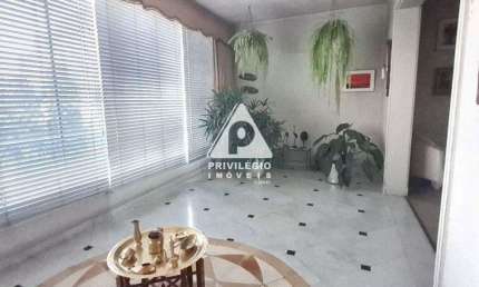 Excelente apartamento de 4 quartos, 1 suíte, 2 banheiros, 1 vaga, andar alto com vista na Pr. do Flamengo.
