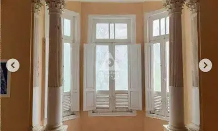 Casa, 13 quartos, 9 banheiros, 405m2 e vaga - Glória.