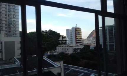 Apartamento de dois quartos em Laranjeiras disponível para venda na Privilégio Imóveis