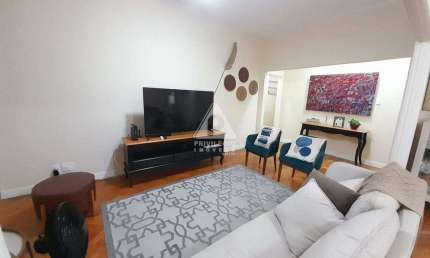 Apartamento de 3 quartos, varanda interna, reformado na Praia do Flamengo - Rio de janeiro
