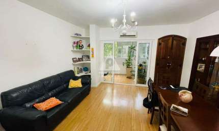 Apartamento de 2 quartos/suites, lavabo, 119m2 com vaga em rua nobre do Flamengo, RJ.