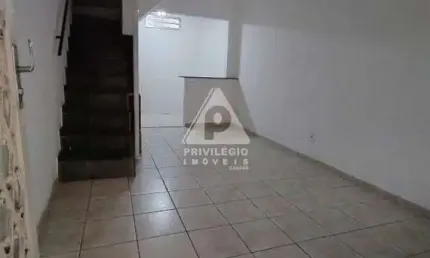 Casa de vila à venda, 2 quartos, 2 banheiros, Flamengo - RIO DE JANEIRO/RJ