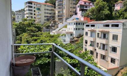 Apartamento com vista livre de dois quartos com suíte em Santa Teresa a venda!