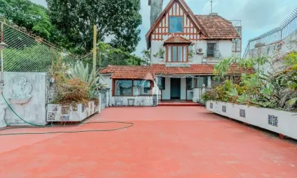 Casa triplex - 4 quartos - 243m2 - a venda - santa teresa.