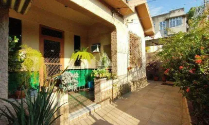 Casa de 3 Quartos com piscina à venda em Santa Teresa