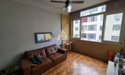 Apartamento de 101m² | 3 quartos + dependência completa | vista para o cristo redentor