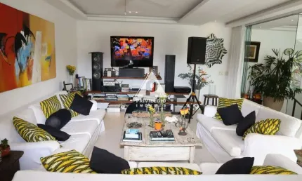 Cobertura triplex com 4 quartos, 2 suítes, 2 vagas, em laranjeiras, rio de janeiro!