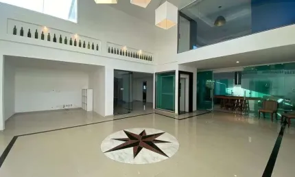 Casa de condomínio para venda tem 600 metros quadrados com 4 quartos