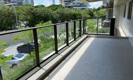 Lindo apartamento 3 quartos 103 m2 Barra da tijuca uma