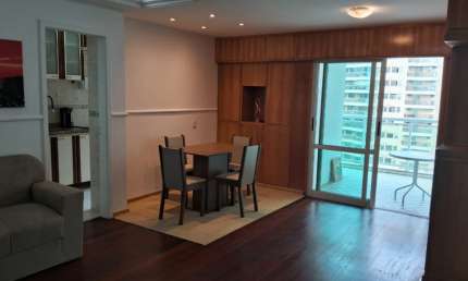 *Apartamento na Barra da Tijuca, 2 Quartos, 1 Suíte, 81 m², POSTO 5, Av Lúcio Costa. Residencial Praia da Barra