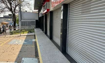 Aluga-se loja comercial com mezanino no Jardim América