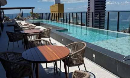 Studio  com 25m², PORTEIRA FECHADA, no Corredor da Vitória