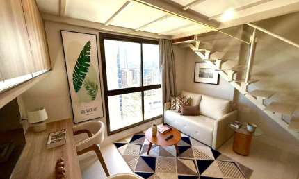 Studio com Mezanino à Venda no Caminho das Árvores – Finamente Decorado