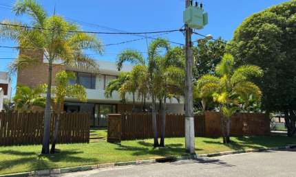 Casa 5 suítes + dependencia 1 QUADRA DA PRAIA | PORTEIRA FECHADA
