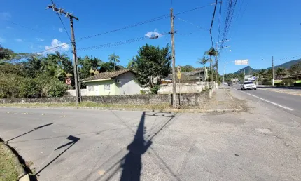 Terreno plano com 2.068m² à venda no bairro Rocio Grande em São Francisco do Sul - SC
