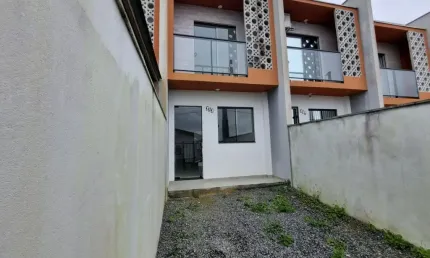 Sobrado geminado com 2 quartos a venda no bairro Itinga em Araquari