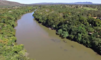 Em Piraputanga com Fundo para o Rio Aquidauana (4 KM do asfalto)