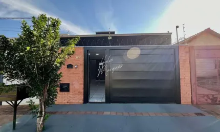 Casa com Piscina Aquecida e Varanda Gourmet no Universitário – Alto Padrão e Pronta para Morar