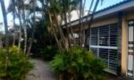 IMBIRIBEIRA  CASA RESIDENCIAL OU COMERCIAL 830.000 COM QUINTAL GRANDE E JARDIM