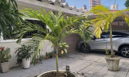 Casa com 3 quartos à venda no Casa Forte, Recife 