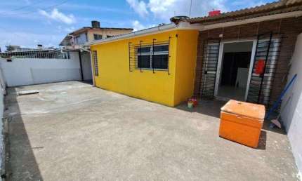 SAN MARTIN CASA ALUGAR R$ 2.200 COM 04 QUARTOS 2 SUITES COM QUINTAL