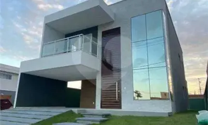 Casa de condomínio para venda tem 211 metros quadrados com 4 quartos