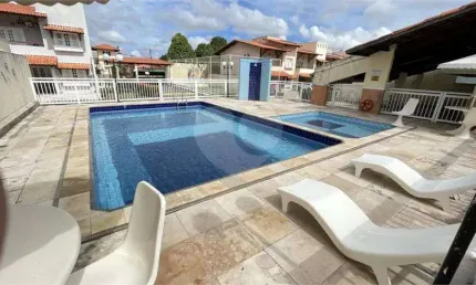 Casa de condomínio para venda tem 168 metros quadrados com 4 quartos