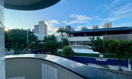 More na Varjota, 127m, ao lado do colegio Farias Brito