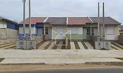 Casa com 2 quartos à venda na Estrada da Cavalhada, 618, Mato Alto, Gravataí, 43 m2 por R$ 259.000