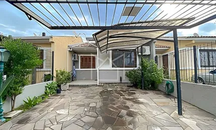 Casa à venda na Rua Rudy Thomaz Bolognesi, Aberta dos Morros, Porto Alegre, 58 m2 por R$ 330.000