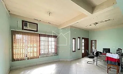 Casa com 4 quartos à venda na Avenida Salvador Leão, Sarandi, Porto Alegre, 265 m2 por R$ 800.000