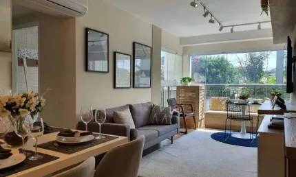 Apartamento pronto e mobiliado de 61 m² com 2 dormitórios.