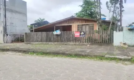 Casa com 3 quartos à venda na Avenida Vinte e Nove de Abril, Brejatuba, Guaratuba