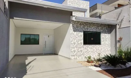 Casa com 3 quartos à venda na Rua Sindicalista Antônio Elizeu Deganutti, Bom Jardim, Maringá, 200 m2 por R$ 600.000