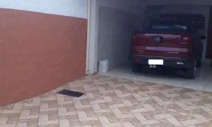 Casa com 3 quartos à venda na Rua Bogotá, 31, Vila Morangueira, Maringá por R$ 450.000