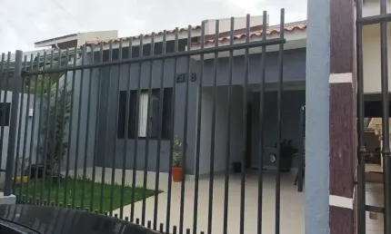 Casa com 3 quartos à venda na Rua Pioneira Dulcelina Rosa, 297B, Parque Hortência, Maringá por R$ 340.000
