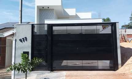 Casa com 3 quartos à venda na Rua Nilo Polo Ferrato, 477, Jardim Paris, Maringá por R$ 610.000