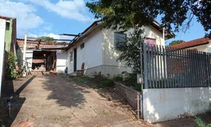 Casa com 4 quartos à venda na Rua José Cândido, Conjunto Habitacional Hermann Moraes Barros, Maringá por R$ 250.000