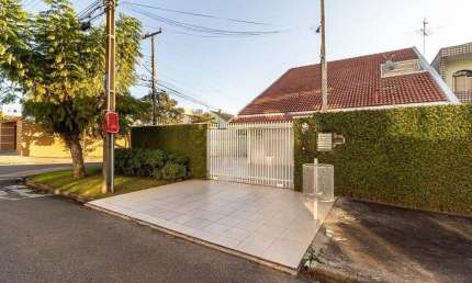 Casa com 4 quartos à venda na Rua Santa Helena, Centro, Pinhais, 406 m2 por R$ 2.200.000