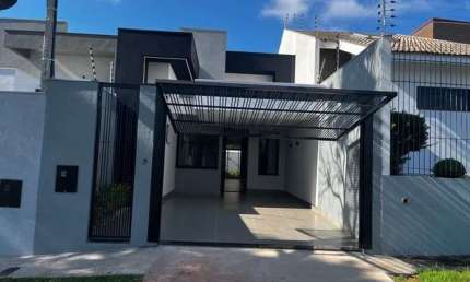 Casa com 3 quartos à venda na Rua Pioneiro Aníbal Borin, Jardim Paris, Maringá por R$ 679.000