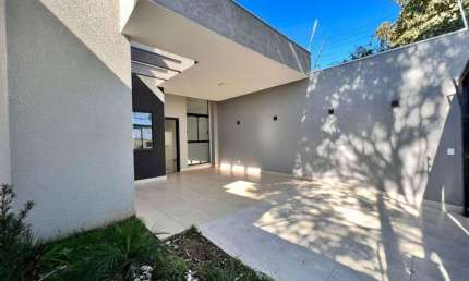 Casa com 3 quartos à venda na Rua Pioneira Genoveva Giunta, Parque Tarumã, Maringá por R$ 430.000