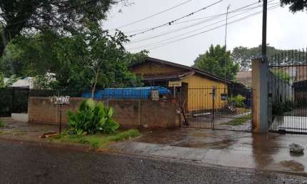 Terreno à venda na Rua Panamá, Vila Morangueira, Maringá por R$ 450.000
