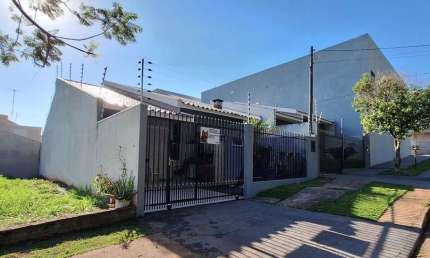 Casa com 3 quartos à venda na Rua Pioneiro Bartolomeu Rodrigues, 480 B, Loteamento Sumaré, Maringá, 100 m2 por R$ 350.000