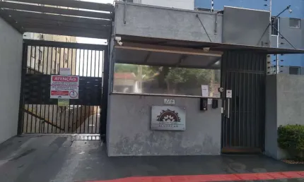 Apartamento a venda no condomínio RESIDENCIAL TORRE ALVOREAR no bairro Jardim Alvorada