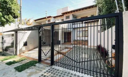 Casa com 4 quartos à venda na Rua Pioneiro Benjamin Fernandes Dias, Jardim Iguaçu, Maringá