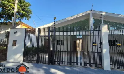 Casa com 3 quartos para alugar na Rua Peru, 279, Jardim Alvorada, Maringá, 130 m2 por R$ 2.800
